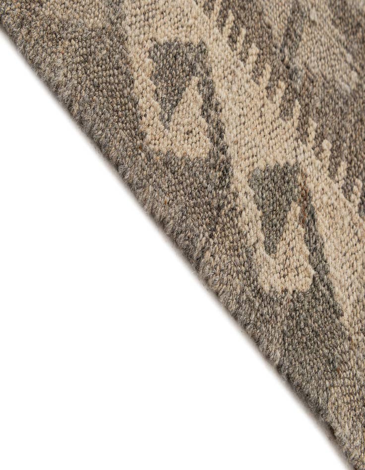 Detail image of 4' x 6'  Hand Knotted Kilim Maymana Wool Rug