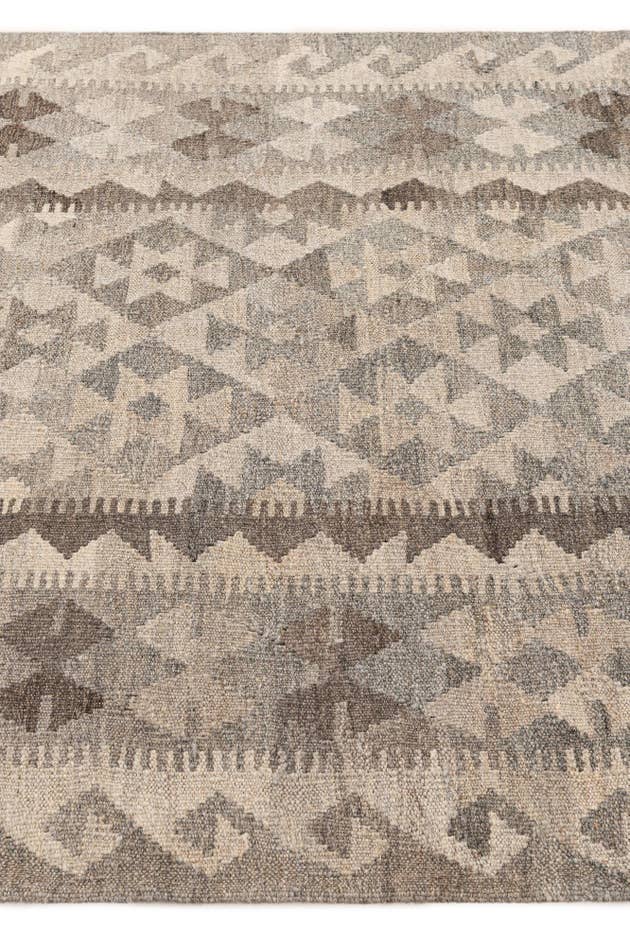 Detail image of 3' 11 x 6' Hand Woven Kilim Maymana Wool Rug