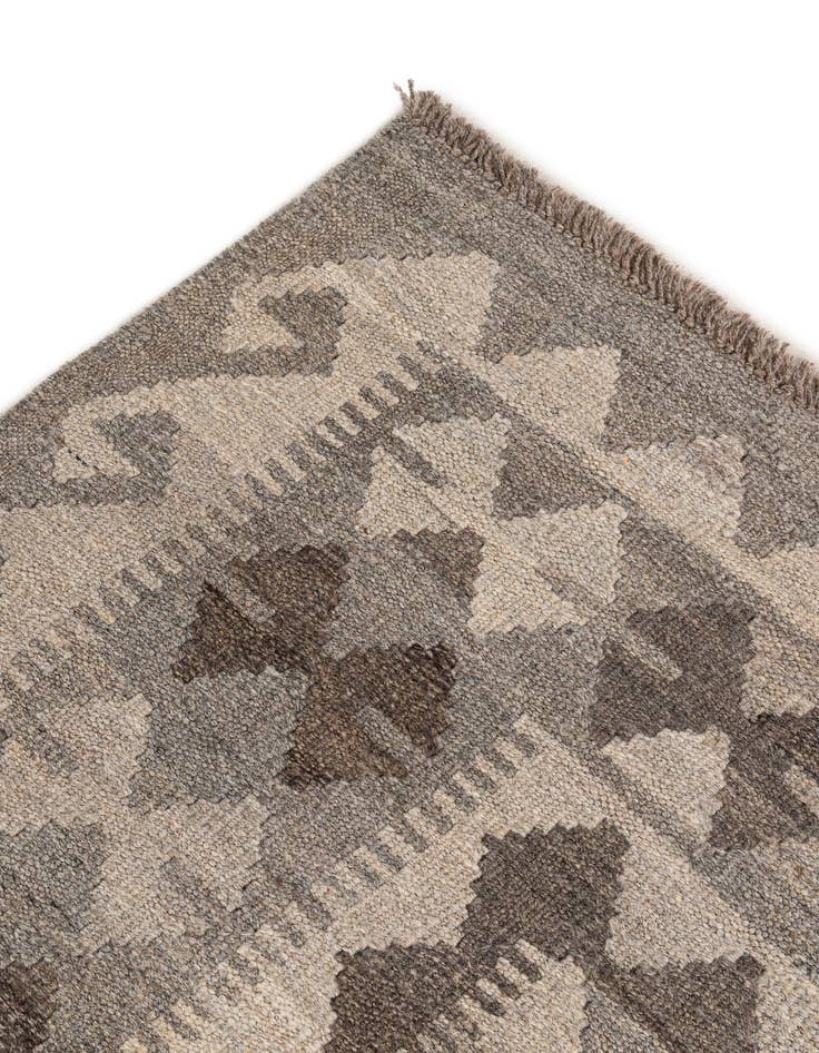 Detail image of 3' 11 x 6'  Hand Woven Kilim Maymana Wool Rug