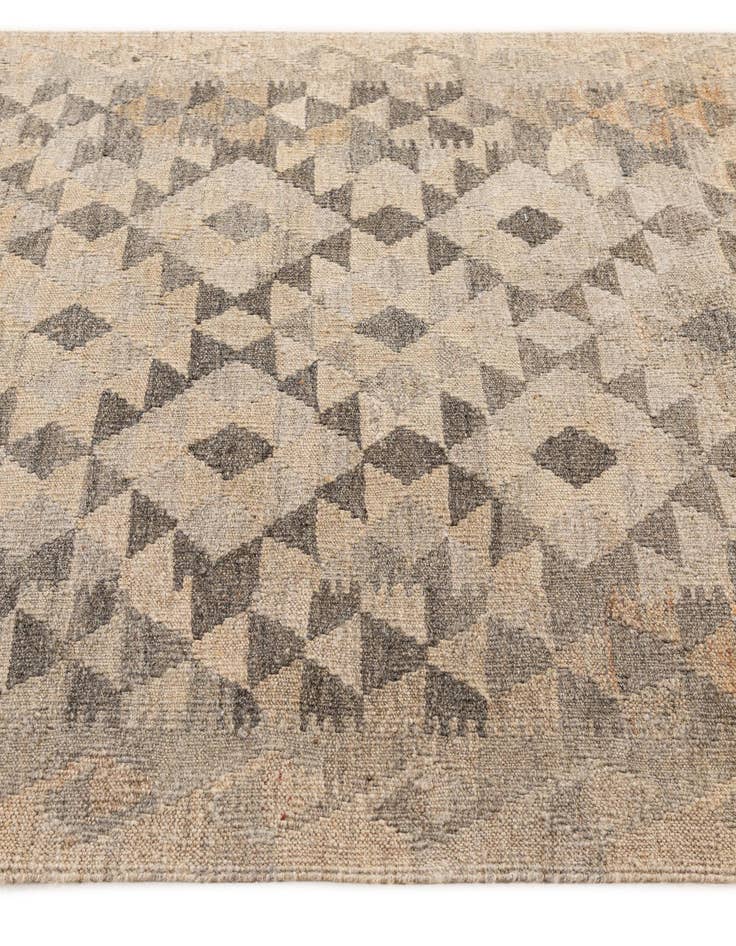 Detail image of 3' 10 x 6'  Hand Woven Kilim Maymana Wool Rug