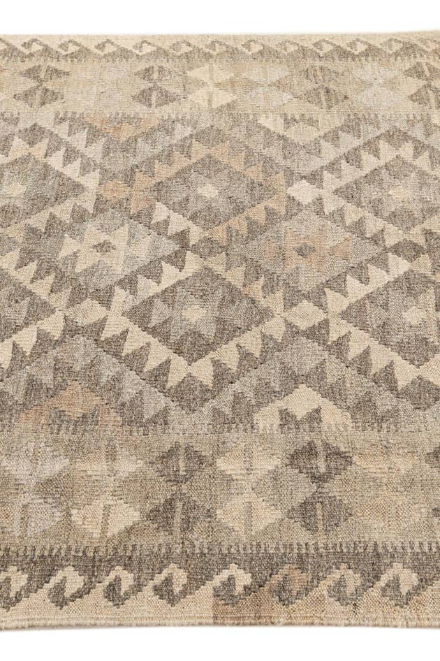Detail image of 3' 10 x 6' 4 Hand Woven Kilim Maymana Wool Rug