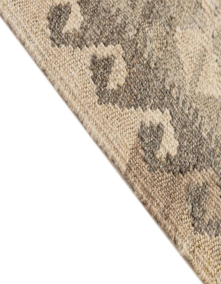 Detail image of 3' 10 x 6' 4  Hand Woven Kilim Maymana Wool Rug