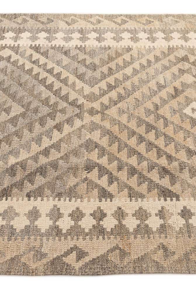 4' 1 x 6' 4 Hand Woven Kilim Maymana Wool Rug