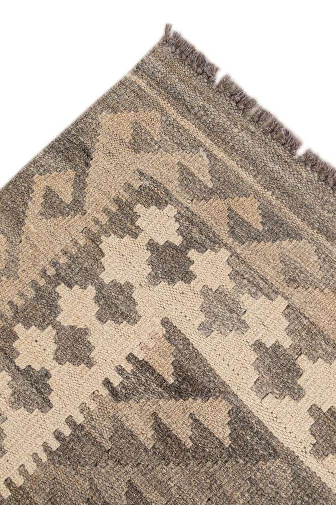 4' 1 x 6' 4 Hand Woven Kilim Maymana Wool Rug