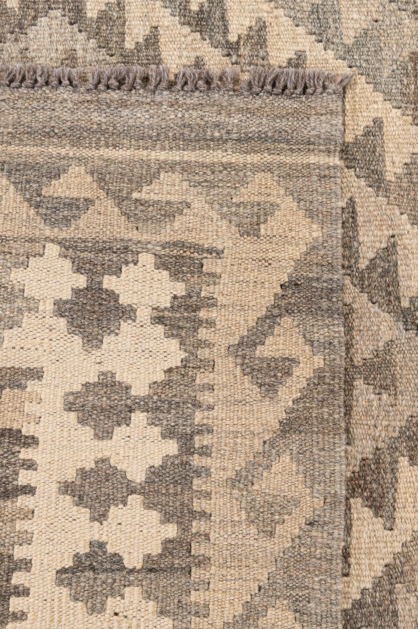 4' 1 x 6' 4 Hand Woven Kilim Maymana Wool Rug