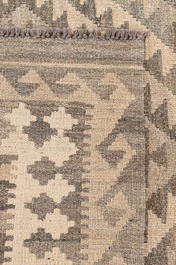 4' 1 x 6' 4 Hand Woven Kilim Maymana Wool Rug