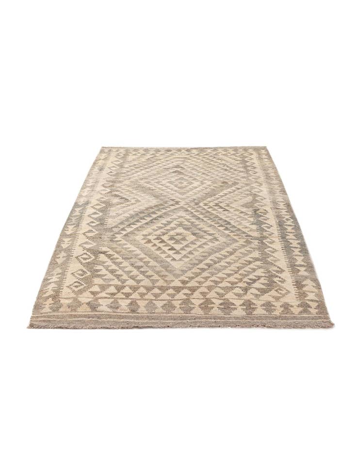 Detail image of 4' x 7' 3 Hand Woven Kilim Maymana Wool Rug