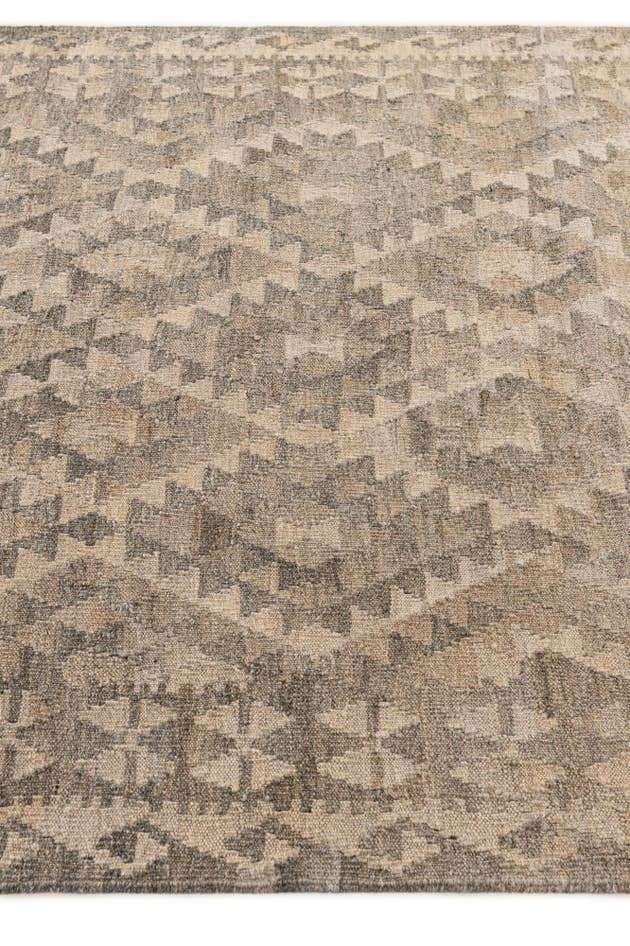 Detail image of 4' 3 x 5' 8 Hand Woven Kilim Maymana Wool Rug