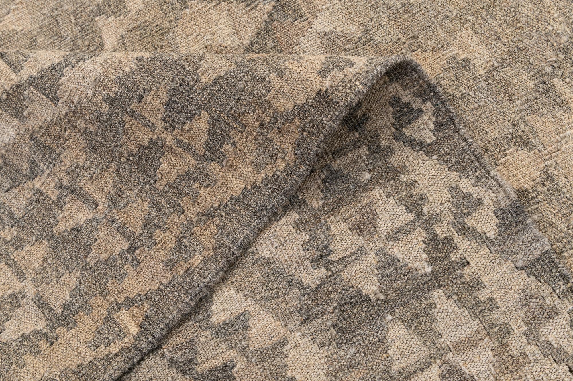 4' 3 x 5' 8 Hand Woven Kilim Maymana Wool Rug