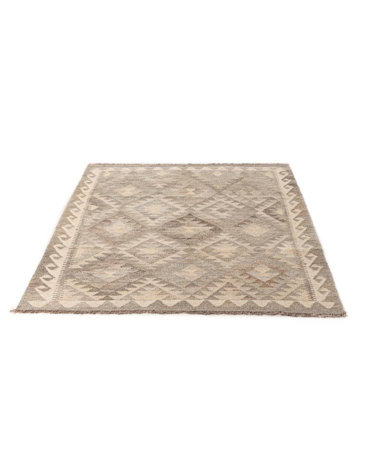 Detail image of 4' 3 x 5' 8 Hand Woven Kilim Maymana Wool Rug