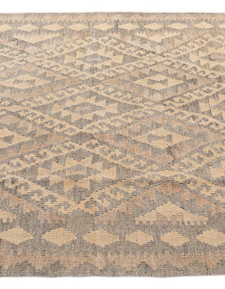 Detail image of 4' 3 x 5' 9 Hand Woven Kilim Maymana Wool Rug