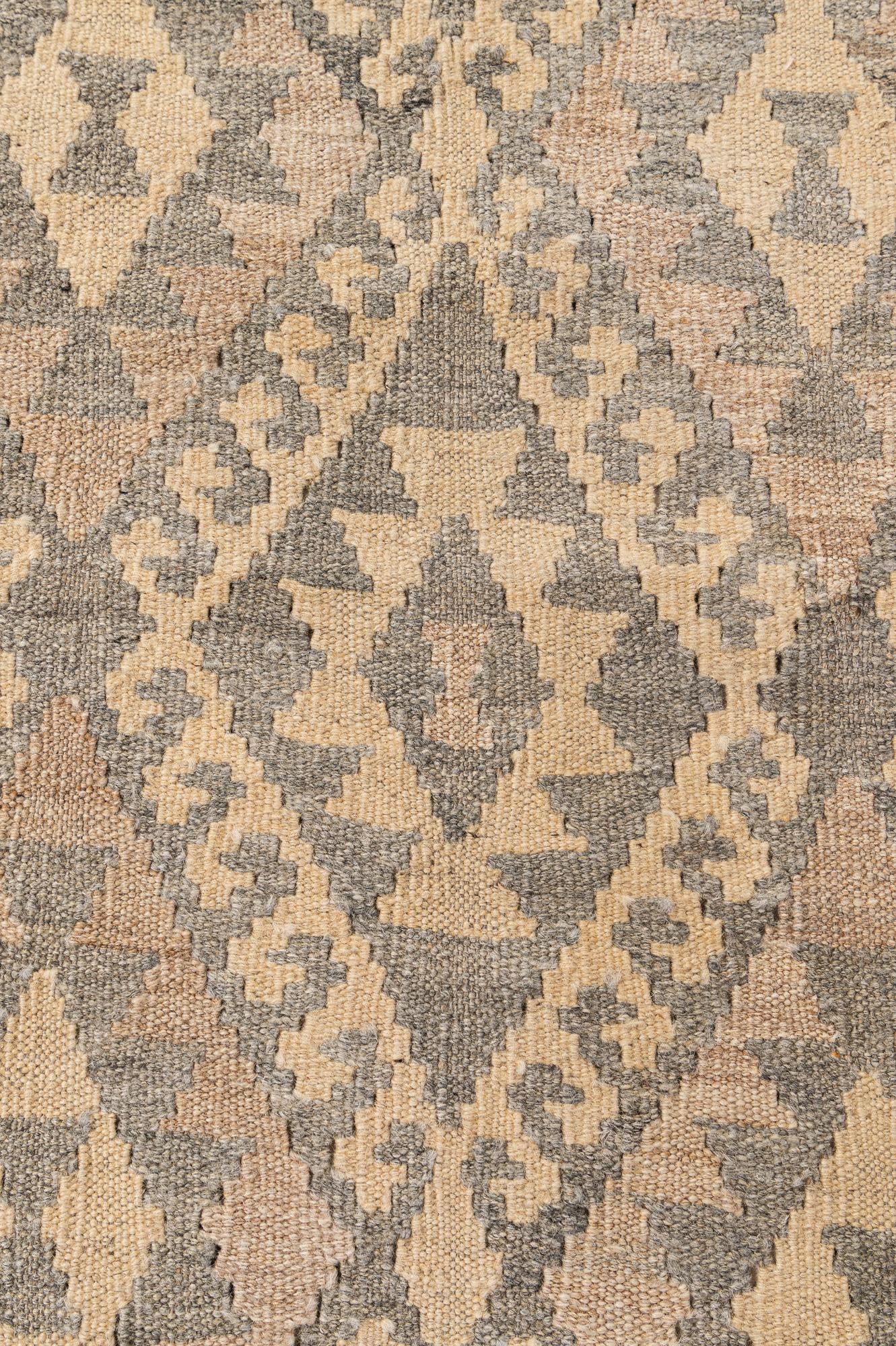 4' 3 x 5' 9 Hand Woven Kilim Maymana Wool Rug
