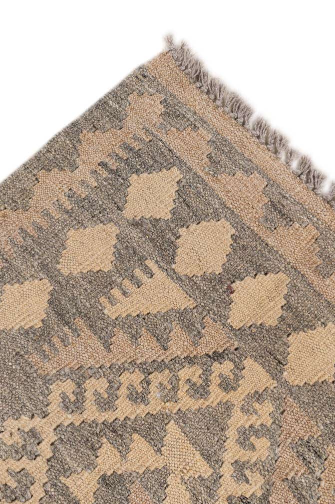 4' 3 x 5' 9 Hand Woven Kilim Maymana Wool Rug