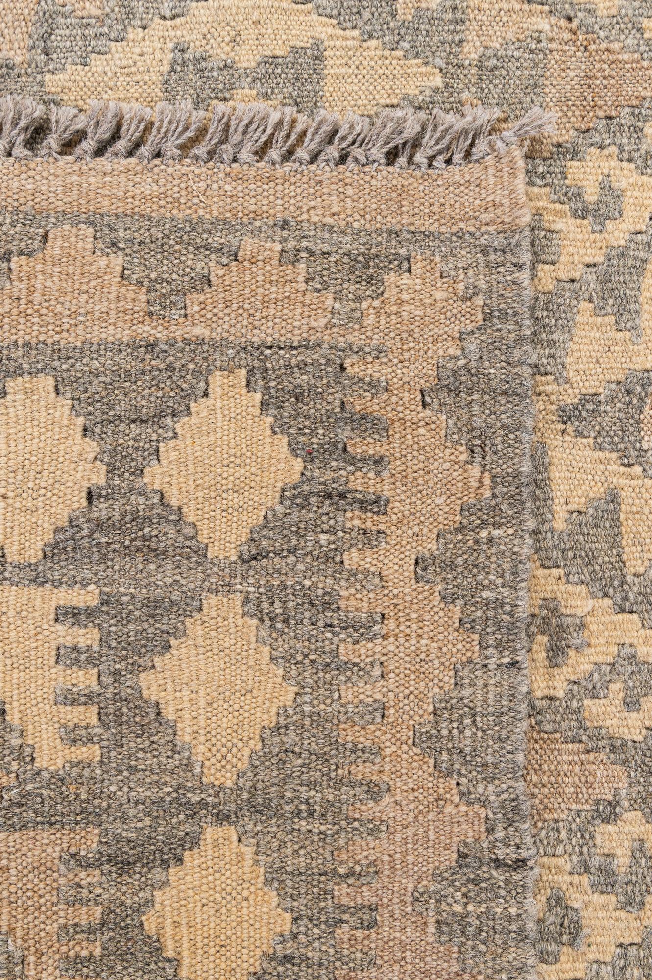 4' 3 x 5' 9 Hand Woven Kilim Maymana Wool Rug