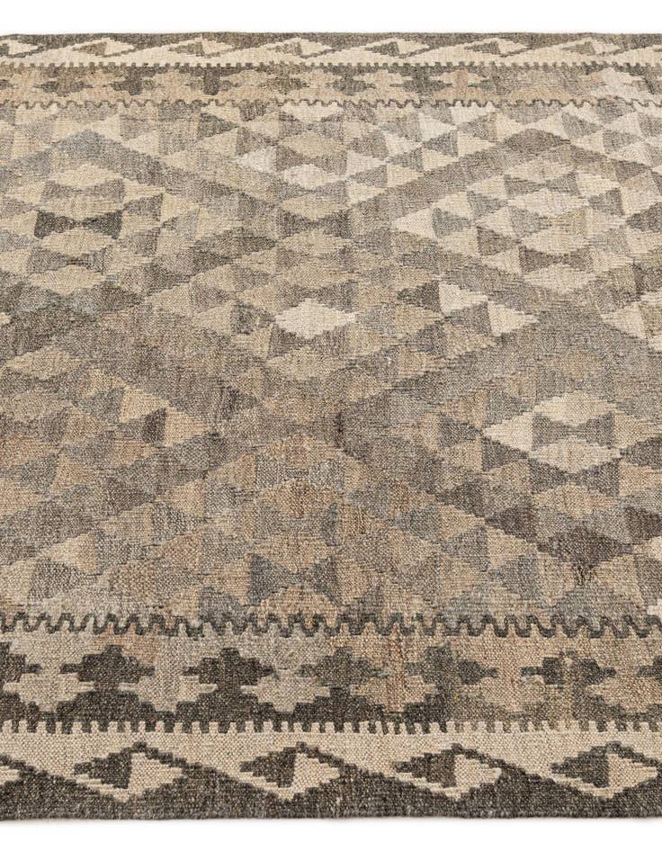 Detail image of 4' 2 x 6' Hand Woven Kilim Maymana Wool Rug