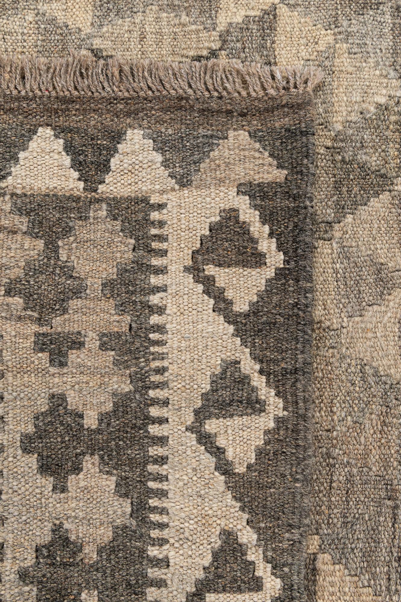 4' 2 x 6' Hand Woven Kilim Maymana Wool Rug