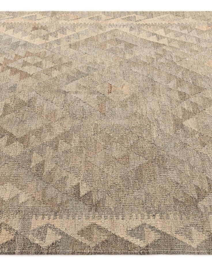Detail image of 4' 4 x 6' 1  Hand Woven Kilim Maymana Wool Rug