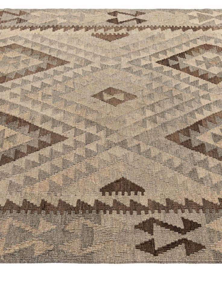 Detail image of 4' 2 x 5' 11  Hand Woven Kilim Maymana Wool Rug
