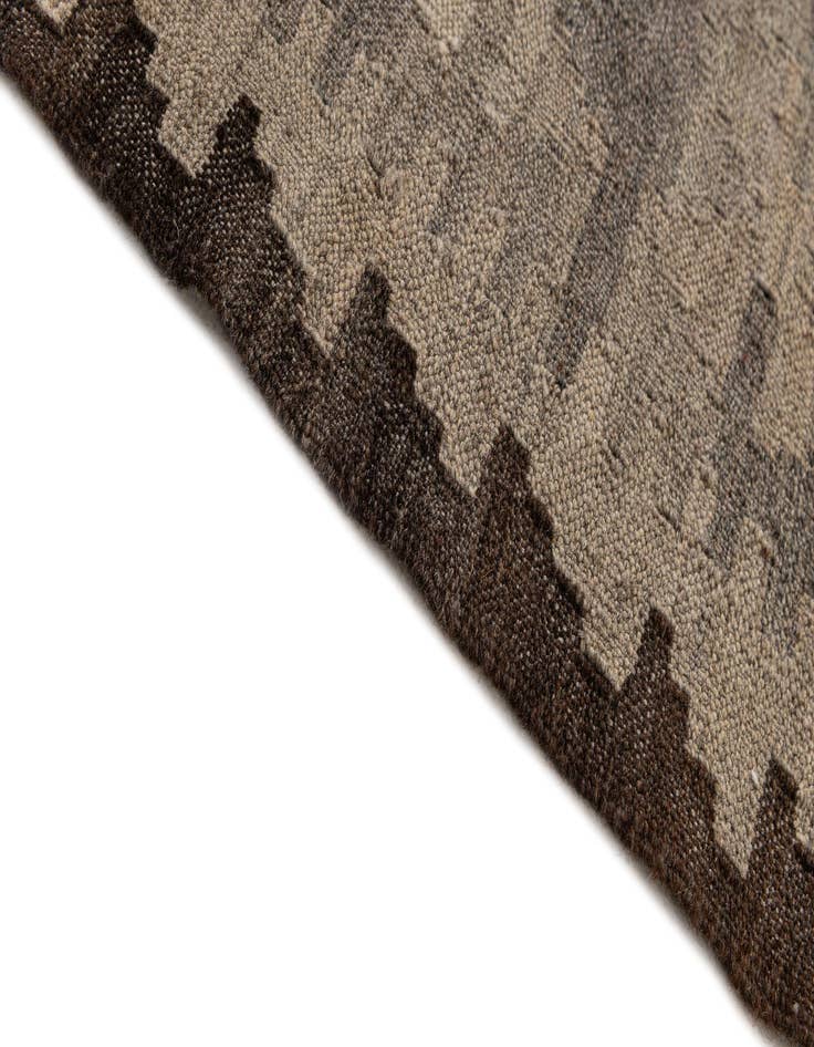 Detail image of 4' 4 x 6'  Hand Woven Kilim Maymana Wool Rug