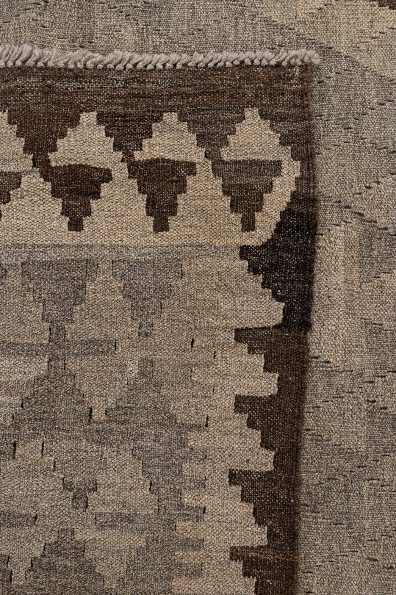4' 4 x 6' Hand Woven Kilim Maymana Wool Rug