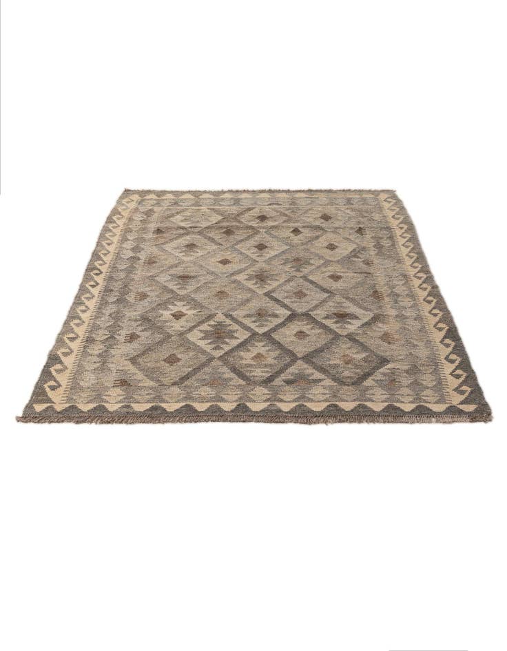 Detail image of 4' 2 x 6' 1 Hand Woven Kilim Maymana Wool Rug
