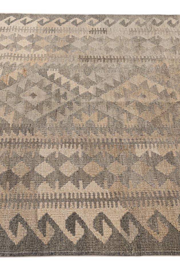 Detail image of 4' 3 x 6' Hand Woven Kilim Maymana Wool Rug