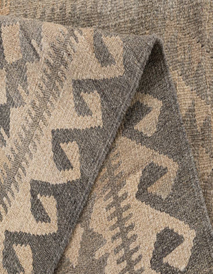 Detail image of 4' 3 x 6'  Hand Woven Kilim Maymana Wool Rug