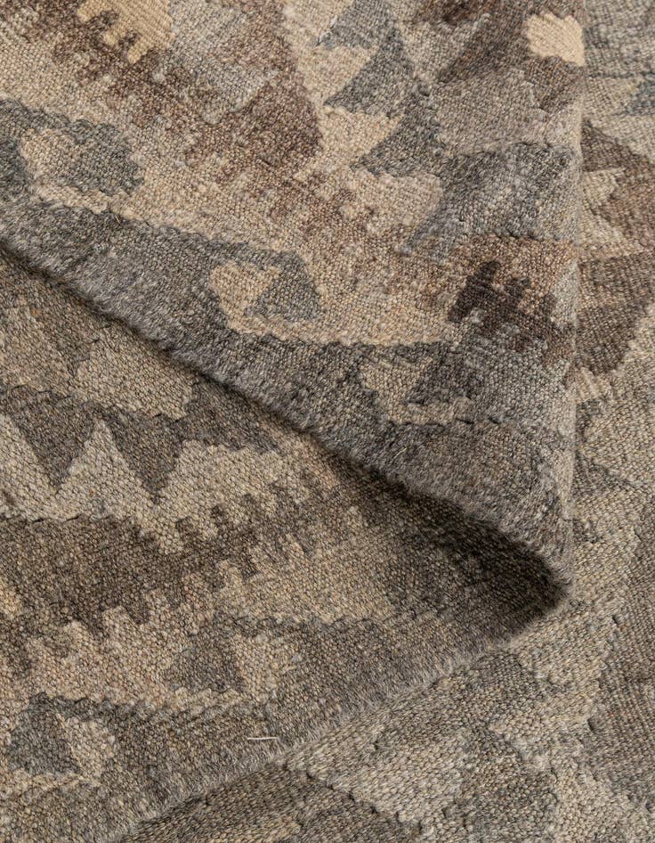 Detail image of 4' 2 x 6'  Hand Woven Kilim Maymana Wool Rug