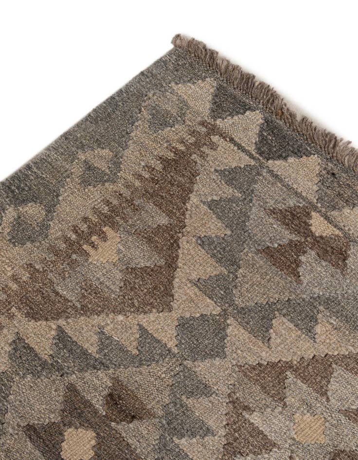 Detail image of 4' 2 x 6'  Hand Woven Kilim Maymana Wool Rug