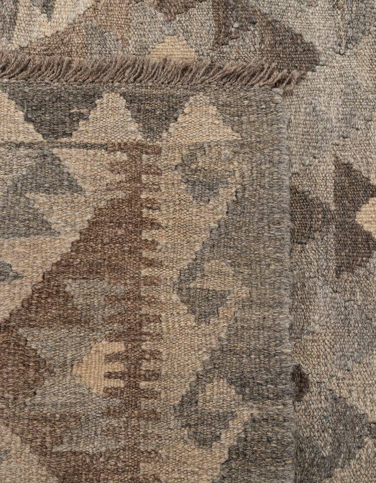 Detail image of 4' 2 x 6'  Hand Woven Kilim Maymana Wool Rug