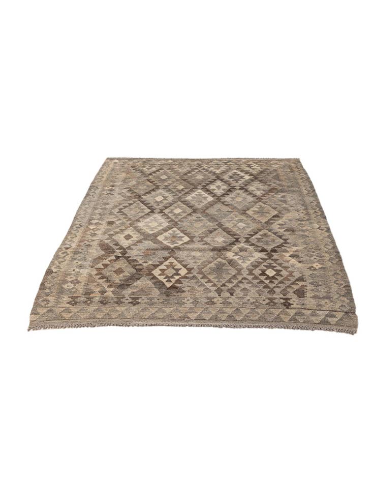 Detail image of 4' 2 x 6' 1 Hand Woven Kilim Maymana Wool Rug