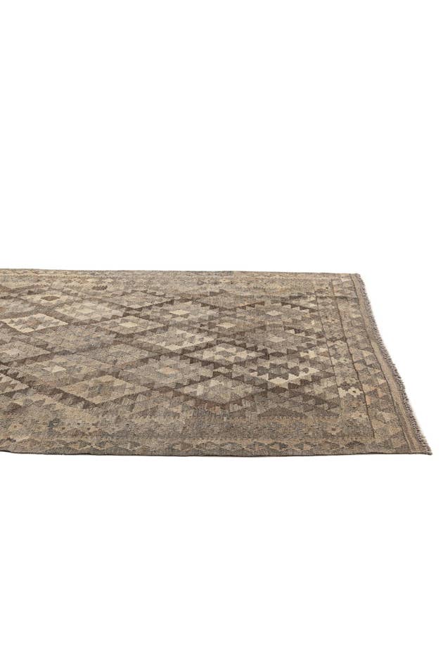 Detail image of 4' 2 x 6' 1 Hand Woven Kilim Maymana Wool Rug