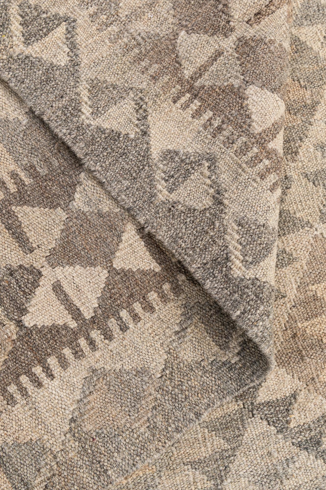 4' 5 x 5' 10 Hand Woven Kilim Maymana Wool Rug