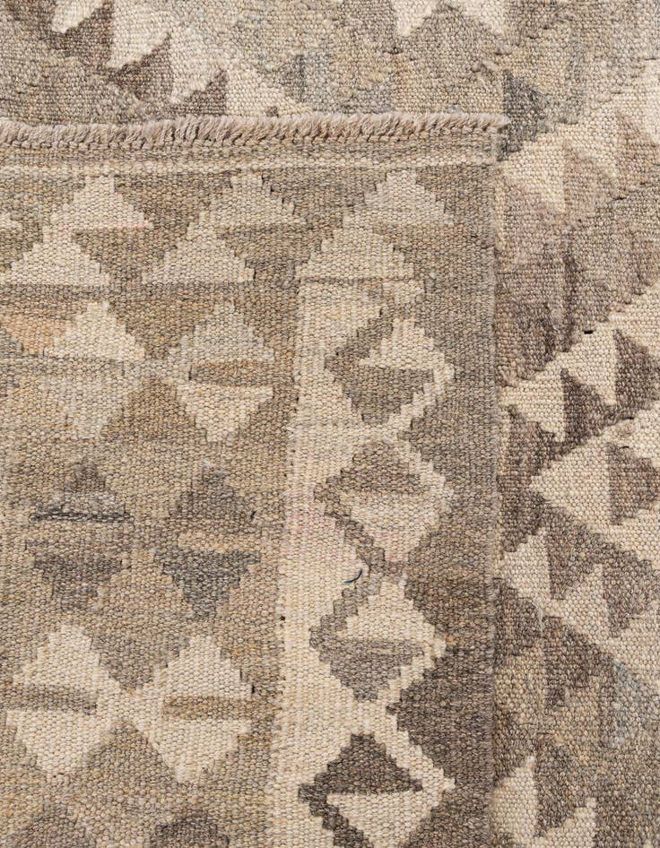 Detail image of 4' 2 x 6' 1  Hand Woven Kilim Maymana Wool Rug
