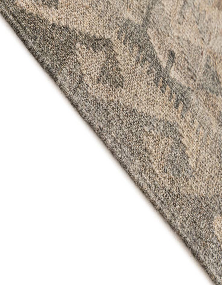 Detail image of 4' 2 x 6' 5  Hand Woven Kilim Maymana Wool Rug