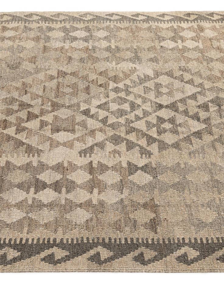 Detail image of 4' 1 x 6' 4  Hand Woven Kilim Maymana Wool Rug