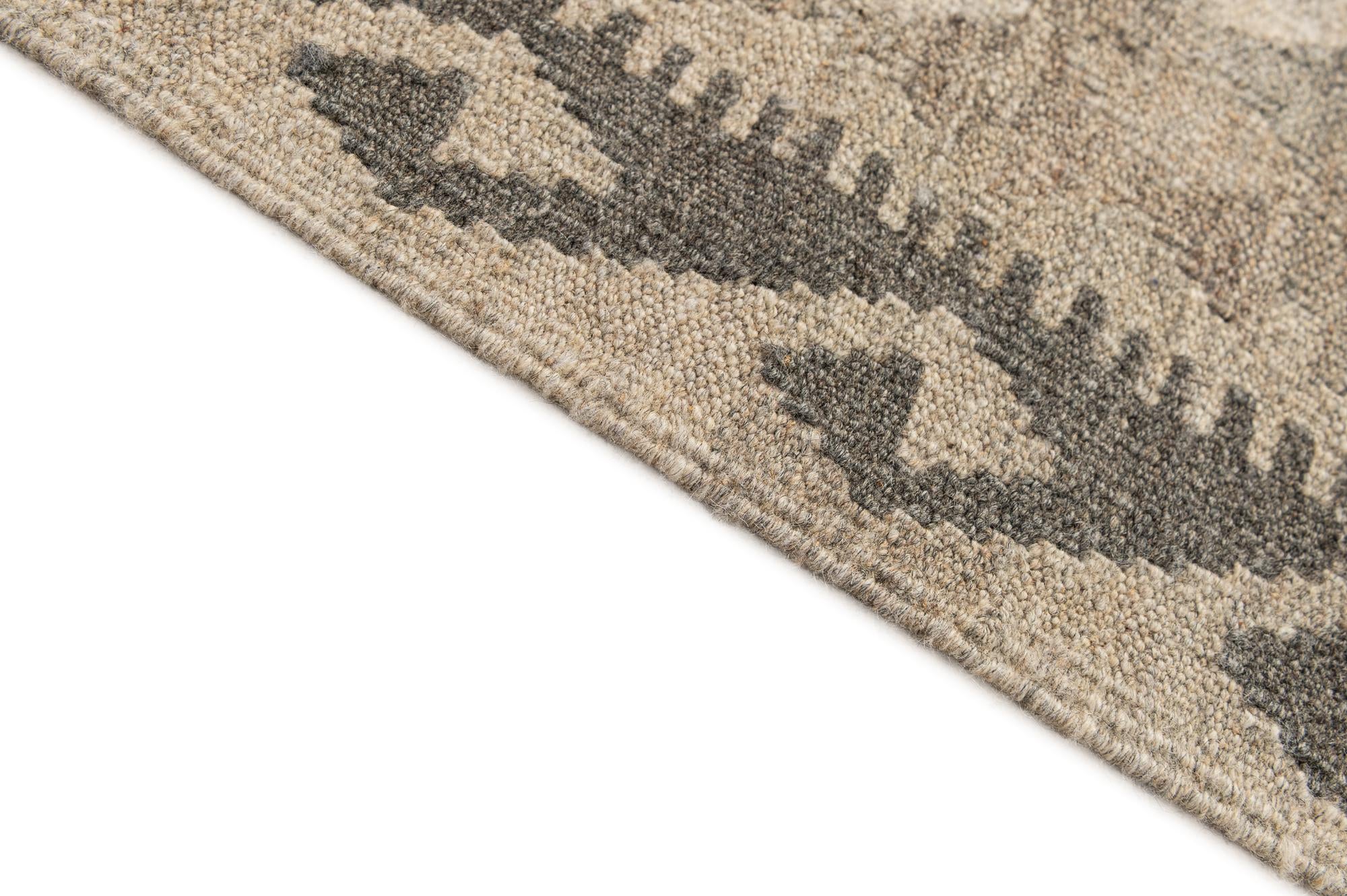 4' 1 x 6' 4 Hand Woven Kilim Maymana Wool Rug