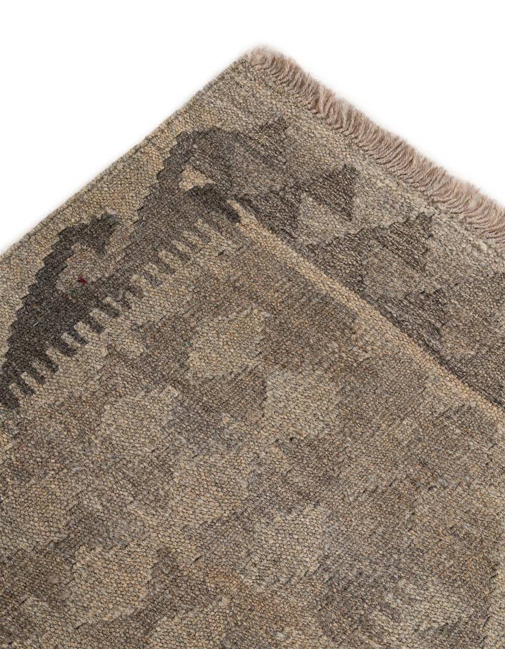 Detail image of 4' 1 x 6' 4  Hand Woven Kilim Maymana Wool Rug