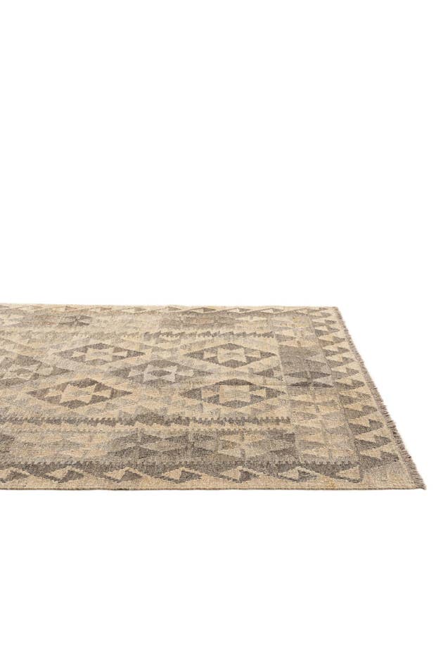 Detail image of 4' 1 x 6' 2 Hand Woven Kilim Maymana Wool Rug