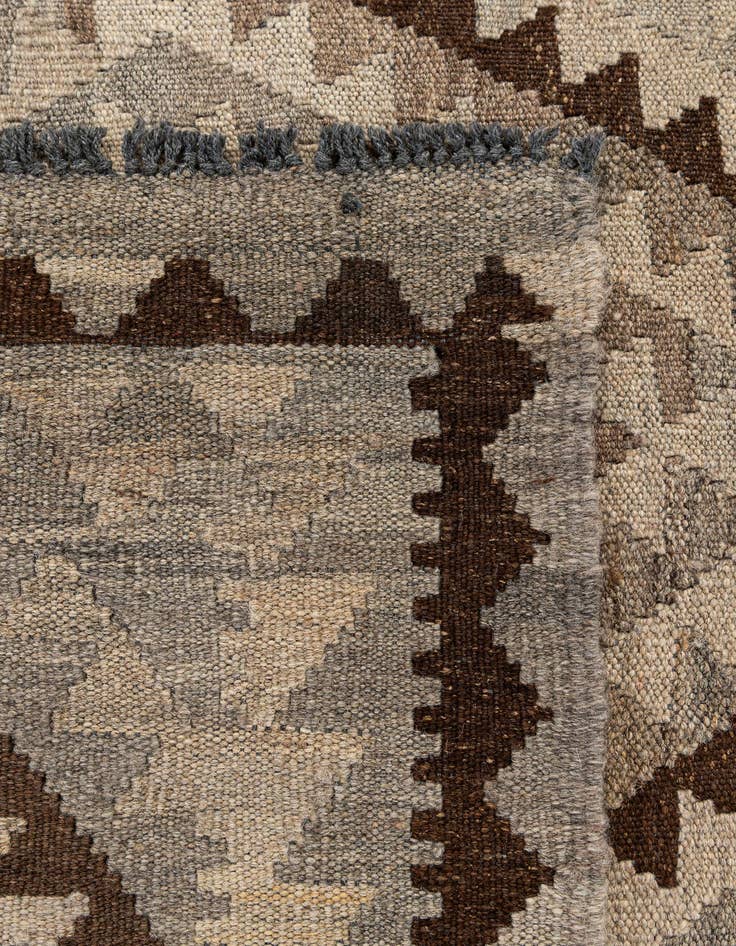 Detail image of 4' 1 x 6' 3  Hand Woven Kilim Maymana Wool Rug