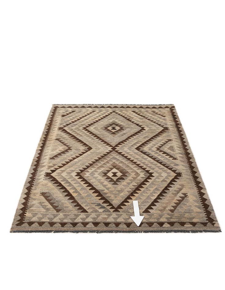 Detail image of 4' 1 x 6' 3  Hand Woven Kilim Maymana Wool Rug