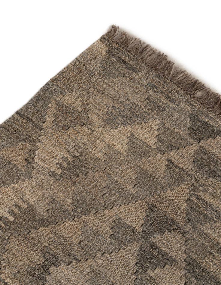 Detail image of 4' 3 x 6' 3  Hand Woven Kilim Maymana Wool Rug