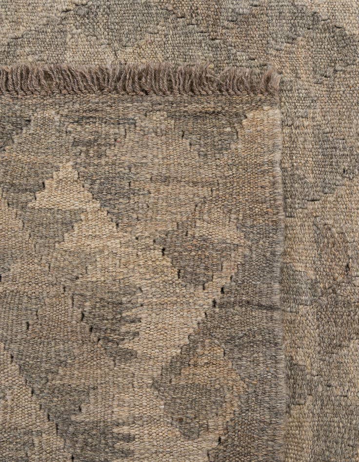 Detail image of 4' 3 x 6' 3  Hand Woven Kilim Maymana Wool Rug