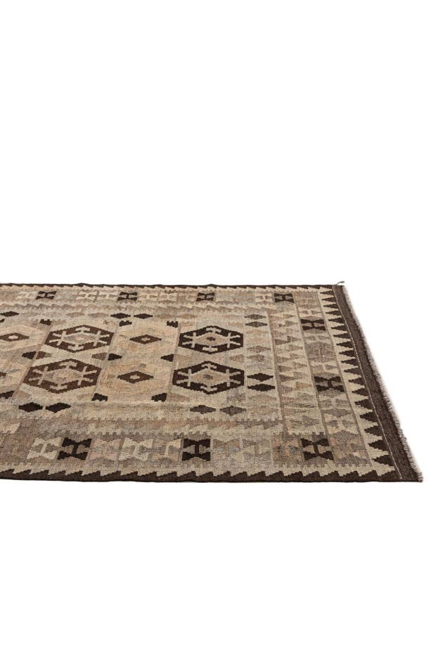 Detail image of 4' 4 x 6' 1 Hand Woven Kilim Maymana Wool Rug