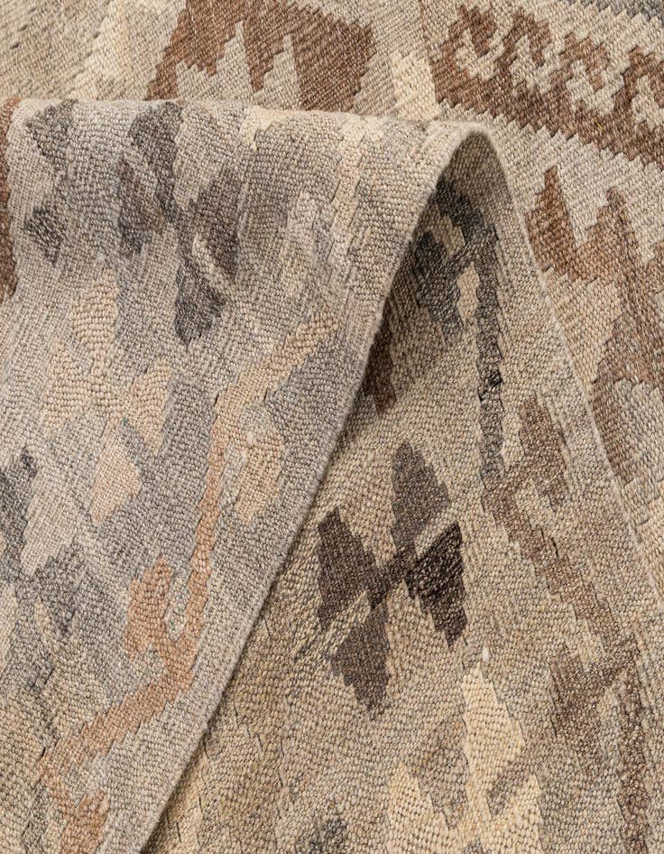 Detail image of 4' 3 x 6' 8  Hand Woven Kilim Maymana Wool Rug