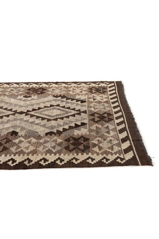 Detail image of 4' 4 x 6' 6 Hand Woven Kilim Maymana Wool Rug