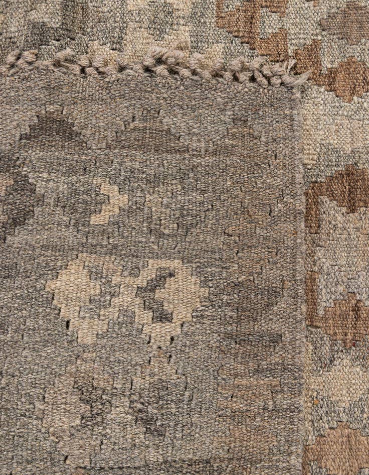 Detail image of 4' 3 x 6' 6  Hand Woven Kilim Maymana Wool Rug