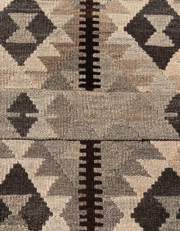 Detail image of 4' 3 x 7'  Hand Woven Kilim Maymana Wool Rug