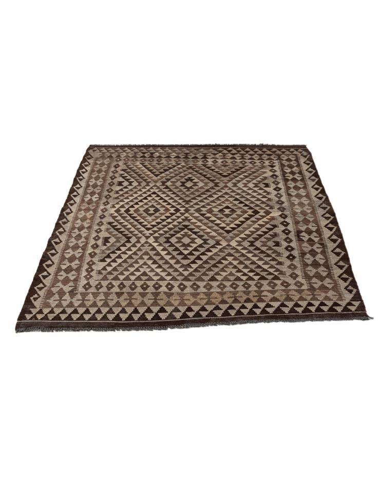 Detail image of 4' 6 x 5' 10 Hand Woven Kilim Maymana Wool Rug