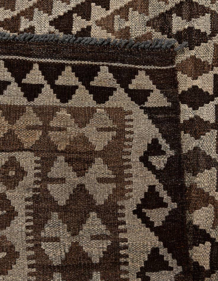 Detail image of 4' 6 x 5' 10  Hand Woven Kilim Maymana Wool Rug